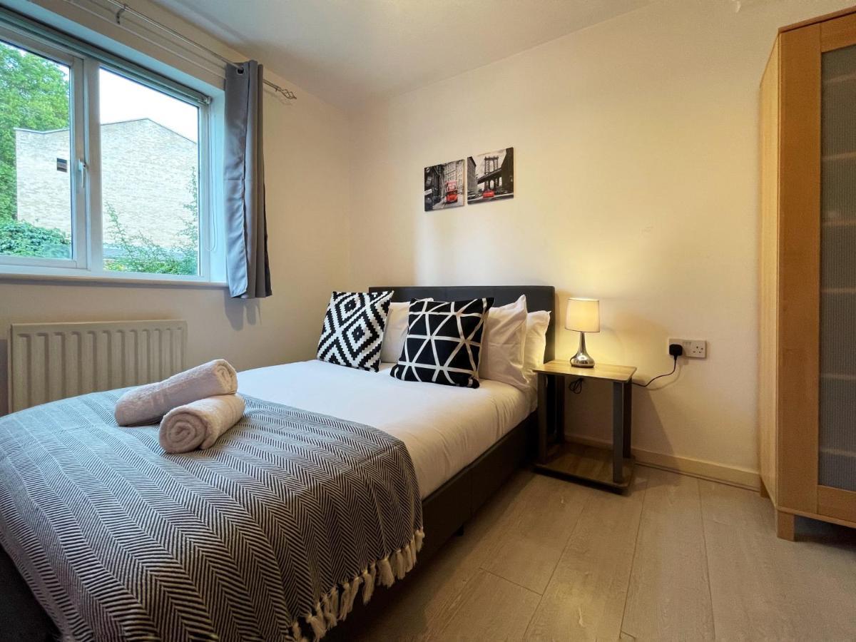 Jessica'S Place At Whitechapel London Exterior photo
