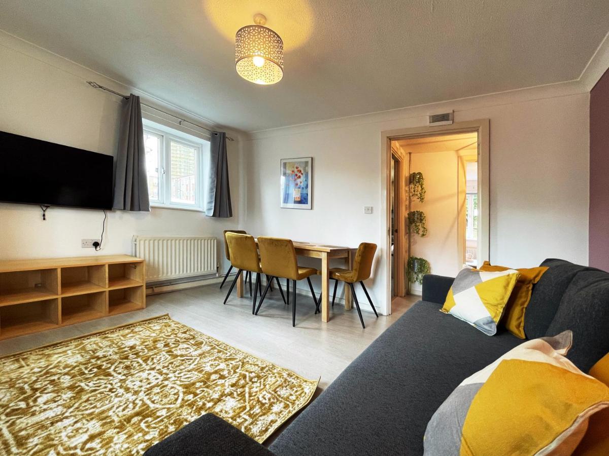 Jessica'S Place At Whitechapel London Exterior photo